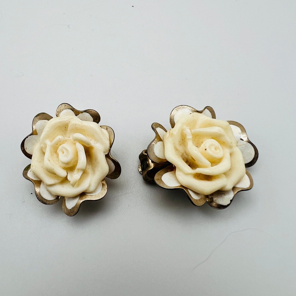 Vintage Coro Clip On Earrings Cream Resin Gold Tone Floral Mid Century